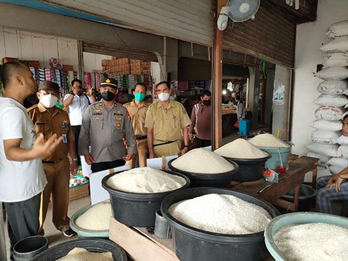 15 Bartim Tim Satgas pangan sidak bahan pokok