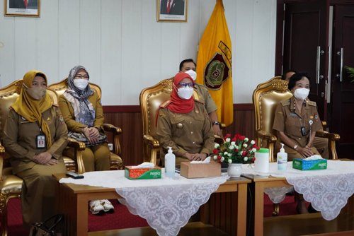 15 Kalteng 1 Asisten administrasi umum Sekda Lies Fatimah