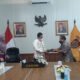 15 Kalteng 3 Wakil Gubernur Kalteng H Edy Pratowo saat menerima kunjungan sekretaris Balai pelestarian cagar budaya