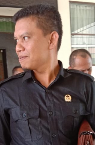 15 Katingan Anggota DPRD Katingan Firdaus ST