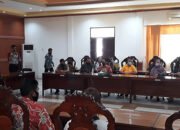Sekretariat DPRD Kapuas Melepas Satu ASN Masa Purna Tugas