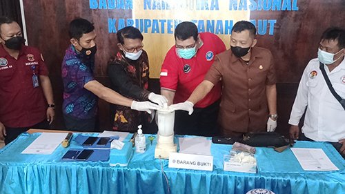 BNNK Tala Musnahkan Barbuk Dari Dua Tersangka 1 5 bnnk 4klm