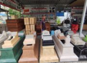 Penjualan Kijing Makam dan Batu Nisan Meningkat Saat Ramadan