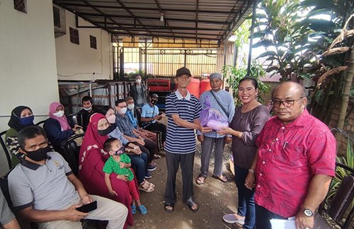 Lintas Jawa Group Bagikan Paket Sembako untuk Pengurus RT 1 8 3klm paket
