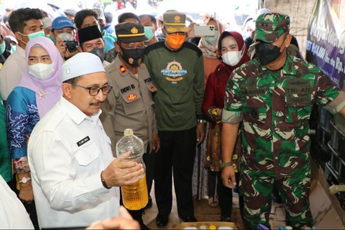 Hal 16 4 KLm Martapura Pantau penyaluran