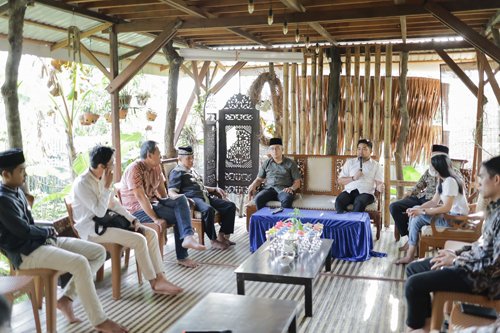 Hal 9 3 Klm Rumah Alam