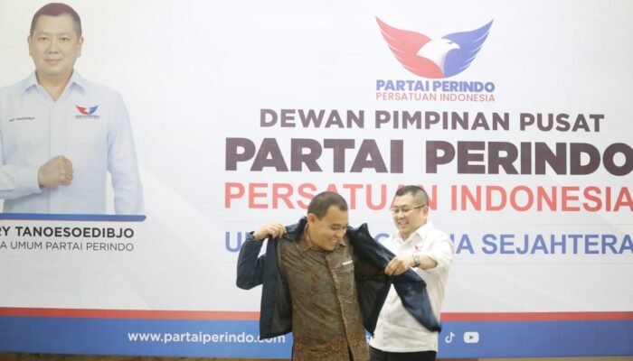 Aktivis 98 dan Eks Demokrat, Boyke Novrizon Resmi Jabat Waketum Perindo