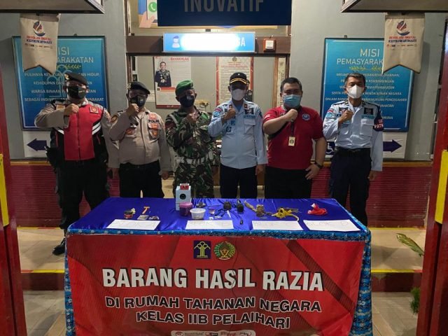 Rutan Kelas IIB Gelar Razia Kamar Hunian Warga Binaan Pemasyarakatan 1 IMG 20220421 WA0025 scaled