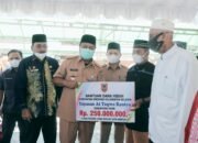 Diserahkan Dana Hibah Masjid dan Ponpes di Tiga Kabupaten
