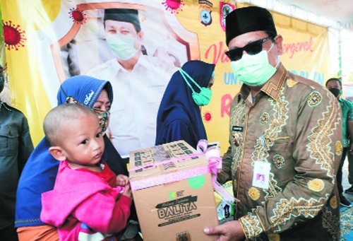 Paman Birin Terus Semangati Warga agar Ikut Vaksinasi 1 a1 copy 1