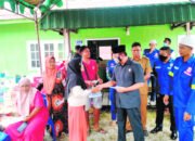 Legislator Kapuas Bantu Korban Kebakaran di Desa Pulau Mambulau
