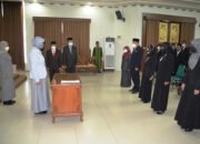 Kepsek, Pengawas, dan Penilik DilantikBupati: “Guru Harus Jadi Panutan”