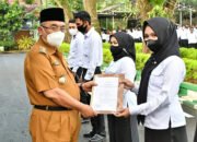 Bupati Serahkan SK Pengangkatan 390 Guru PPPK