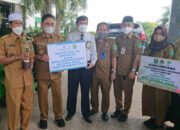 Pemenang Lomba Desa Terima Hadiah Piala dan Uang Pembinaan
