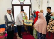 Safari Ramadhan Bupati H Sayed Jafar Bantu Warga Warga Sampanahan