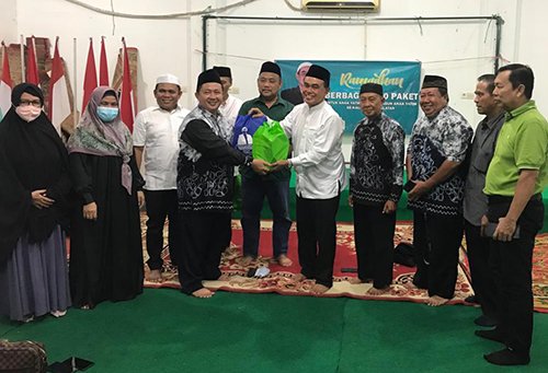 Hal 10 3 Klm Paket Anak Yatim