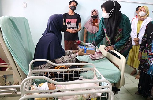 Hal 16 4 KLm Martapura Hari Kartini 1