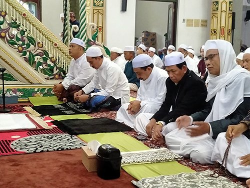 Hal 16 4 Klm Martapura IDUL FITRI