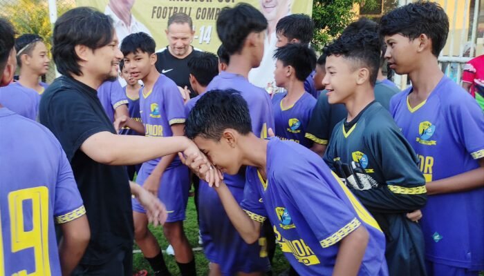 Dejan Antonic Saksikan Langsung Hasnur Cup Football Competition U-14