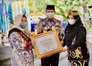 Berjasa Memajukan PAUD Kalsel,Hj Raudatul Jannah Dianugerahi Penghargaan