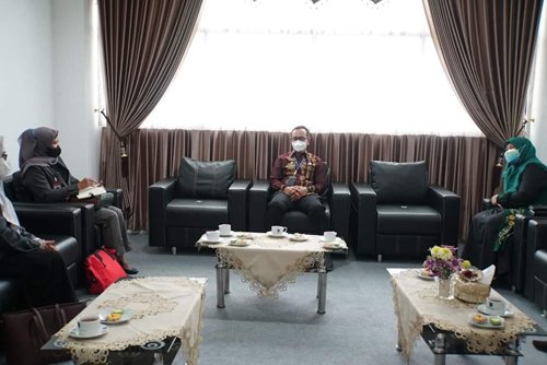 Sekda Dukung Balai Bahasa Kalsel Analisa Produk Hukum HSS 1 hal 12 HSS 3 klm 8