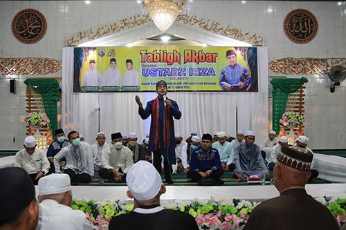 Riza Muhammad Tausiah di Kotabaru 1 hal 16 K Baru 3 klm 5