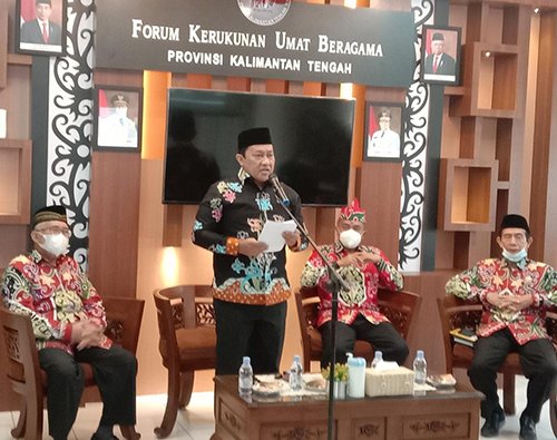 Wagub Edy Pratowo Buka Kegiatan Sekolah Moderasi Untuk FKUB se Kalteng. 1 15 kalteng4 1