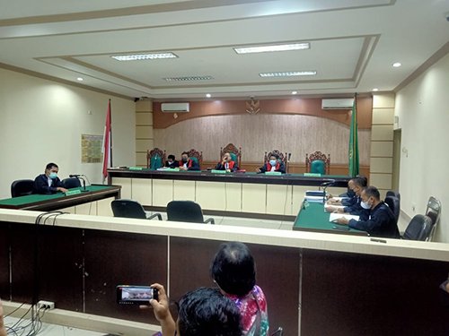 Raden Harapkan Putusan Majelis Memberikan Keadilan Bagi Dirinya 1 5 sidang 3klm gabung 2