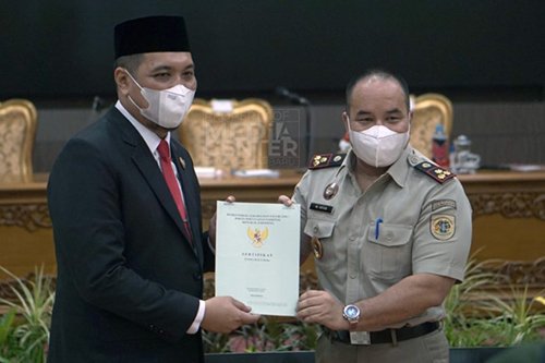 BPN Serahkan 990 Persil Tanah Milik Pemerintah Kota Banjarbaru 1 Hal 10 3 KLm BJB 2