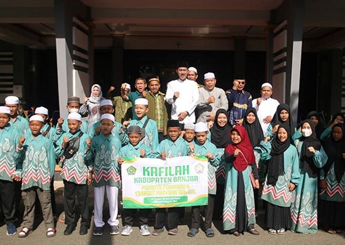 Hal 16 4 KLm Martapura Lepas kafilah