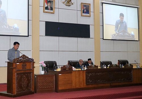 Bupati Sampaikan Raperda Penambahan Modal PTAM Intan 1 Hal 16 4 KLm Martapura Pendapat akhir