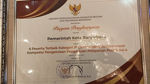 Aplikasi L4por Banjarbaru Raih Penghargaan Di Achievement Kompetisi P4 1 Hal 9 3 Klm Gabung Lapor 2 dan 1