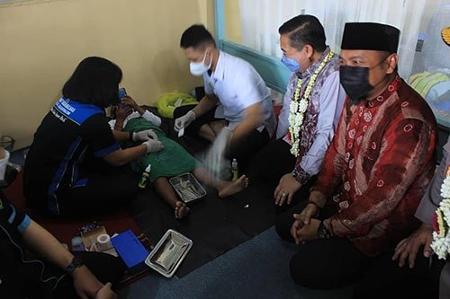 HUT Bhayangkara Ke-76, Wali Kota Buka Kegiatan Sunatan Massal 1 Hal 9 3 Klm KOntrak 1 18