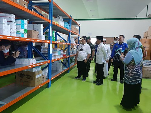 Gudang Obat Terbesar di Kalsel Resmi Beroperasi 1 Hal 9 3 Klm Toko Obat 1