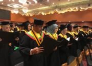 50 Persen Lulusan Wisuda STIH Sultan Adam Sudah Bekerja
