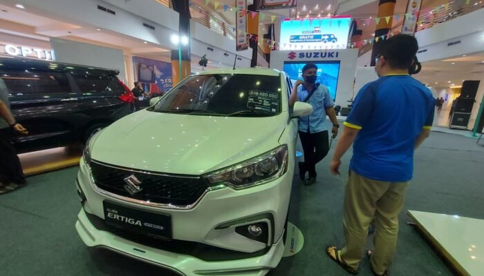Mobil Berteknologi Hybrid dengan Harga Kompetitif