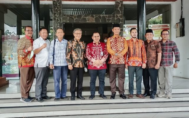 Komisi II Sharing Pengelolaan Hutan 1 IMG 20220613 190549 scaled