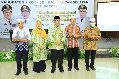 Lensa HSU Gambar 1 4 1