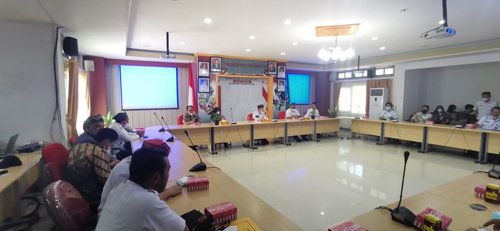 Tanah Laut Akan Punya Pabrik Karet 1 hal 11 Tala 3 klm 9