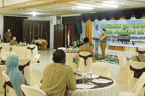 Bupati Silaturahmi dengan CJH ASN Pemkab HSS 1 hal 12 HSS 1 3 klm 7