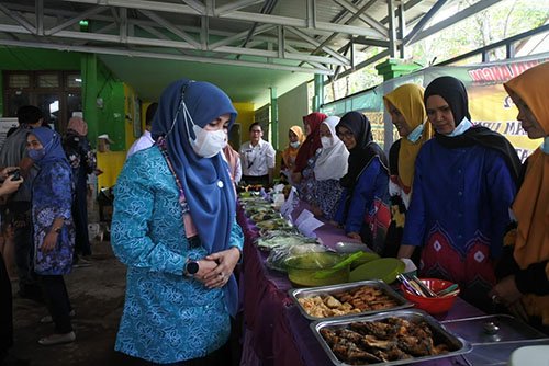 Balangan Luncurkan Dapur Sehat Atasi Stunting 3 hal 2 Bal 2 3 klm 4