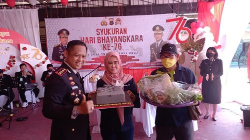 Wartawan Berikan Kejutan di HUT Bhayangkara 1 5 kejutan 3klm