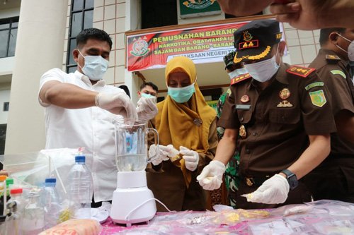 Kejaksaan Negeri Tapin Musnahkan Barang Bukti 64 Perkara 1 6 2klm musnah