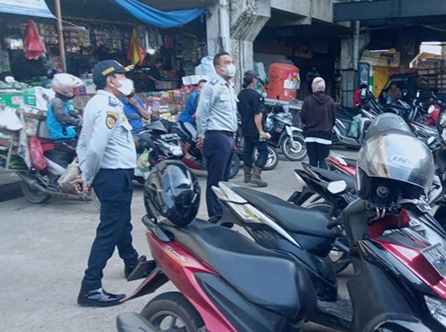 Hal 10 3 Klm Parkir Liar