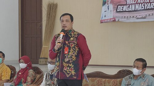 Walikota Banjarbaru Ajak Masyarakat Aktif Dalam Pembangunan 1 Hal 10 7 Klm BJB Gabung Gbr1
