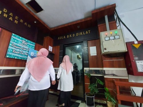 Hal 9 3 Klm Tes Urin