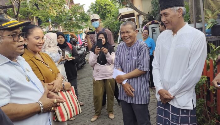 Bantu Korban Kebakaran di Gang Purnawirawan, Samosir : Penting Perhatikan Instalasi Listrik