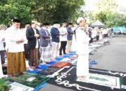 Bupati HST dan Jajaran Pemkab HST Sholat Idul Adha di Halaman Kantor Bupati 22 Bupati HST dan Jajaran Pemkab HST Sholat Idul Adha di Halaman Kantor Bupati