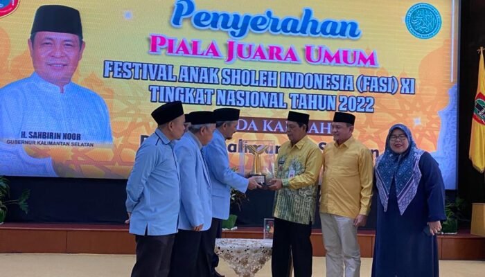 Paman Birin Berikan Bonus Juara FASI ke XI asal Kalsel