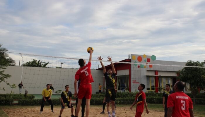 Meriahkan HDKD ke-77, Kemenkumham Kalsel Gelar Pertandingan Bola Voli